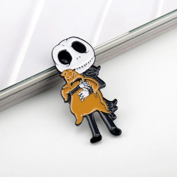 Jack Skellington with Oogie Boogie Enamel Pin - Picture 4 of 4